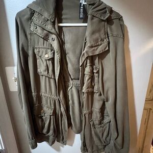 Casual Olive Green Hooded Jacket